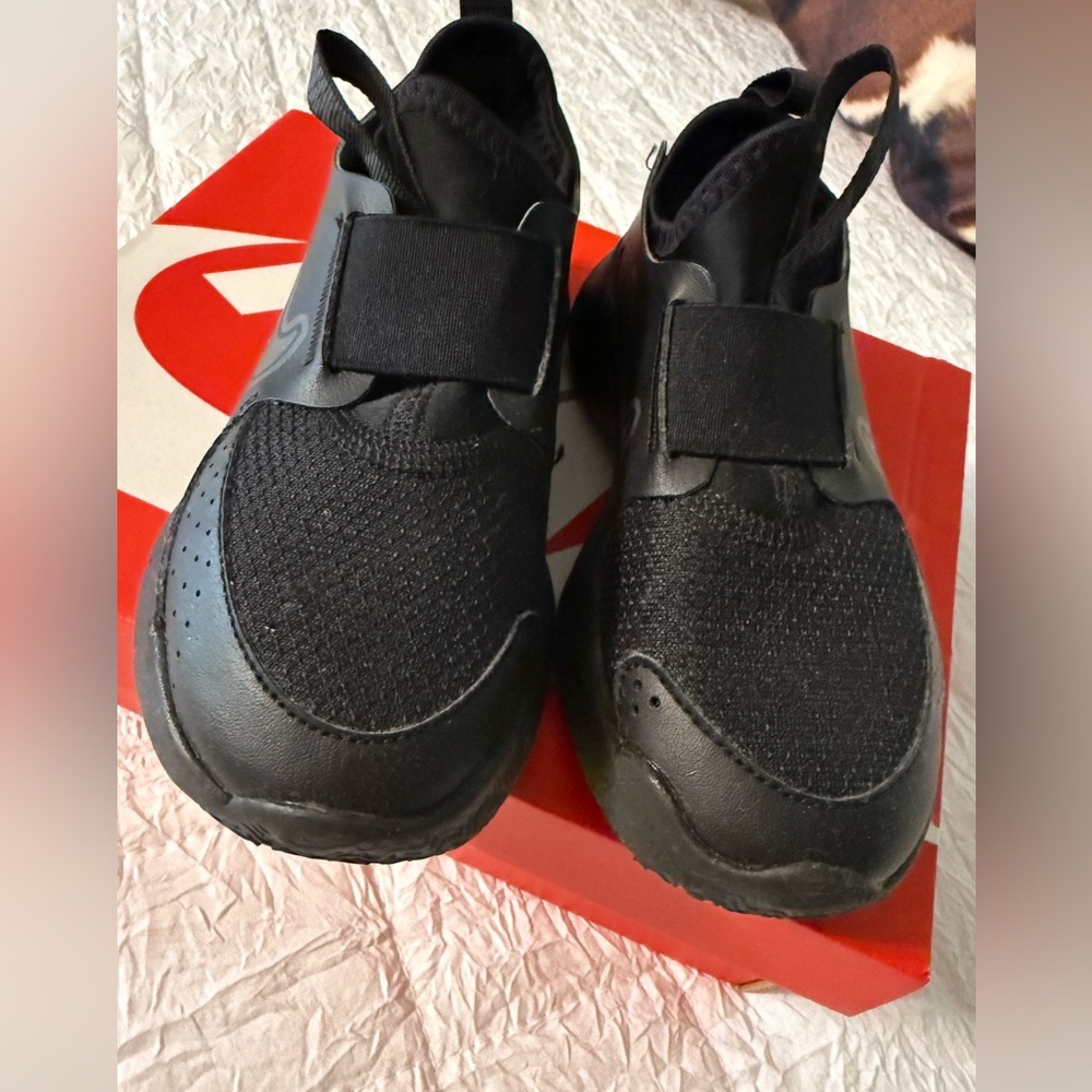 Nike Black  Slip-On Sneakers Toddler 10C nwot